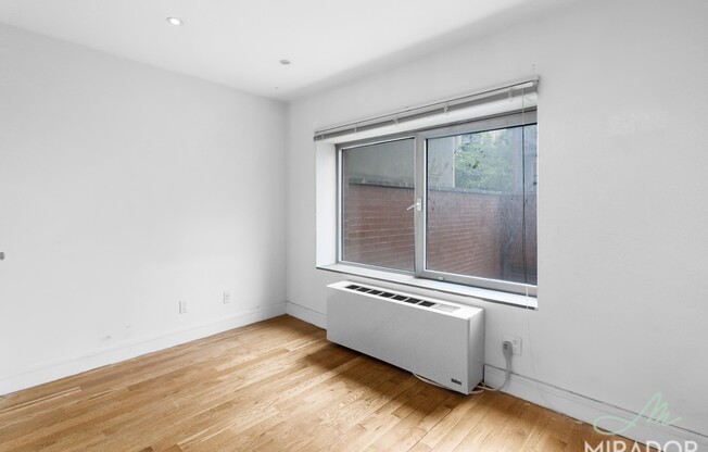 2 beds, 1 bath, $5,650, Unit 2A