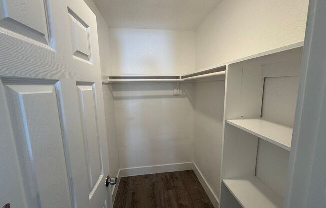 1 bed, 1 bath, 700 sqft, $1,595, Unit P107
