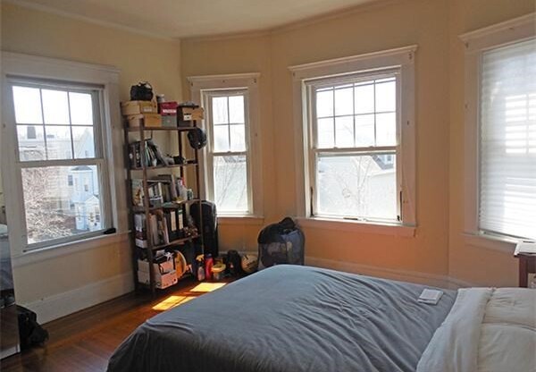 17 AMES ST