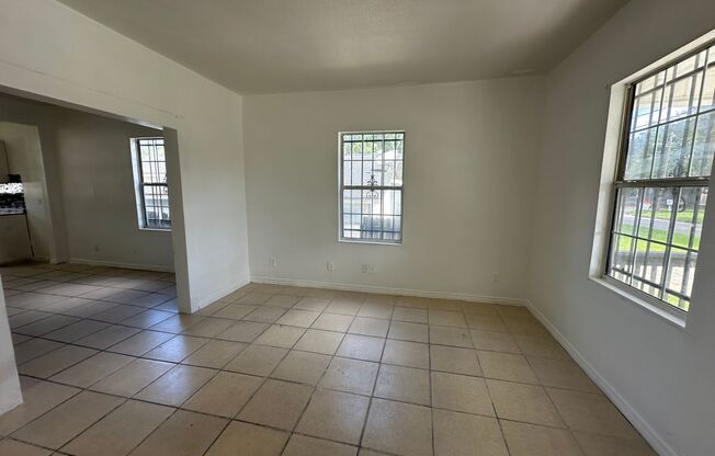 6 beds, 2 baths, $2,100