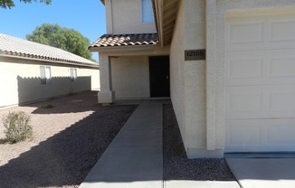 Large 2 story- 4 bedroom with large loft- El Mirage