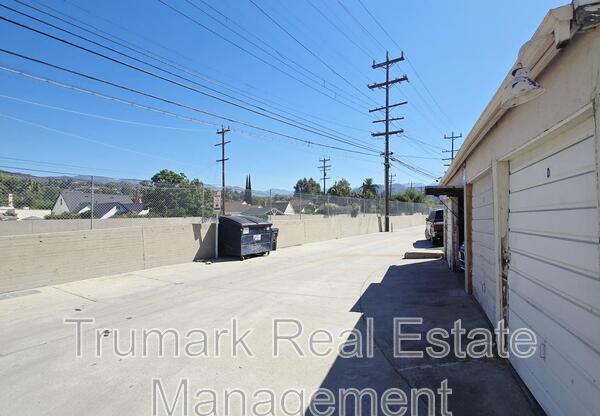 919 N GLENDALE AVE