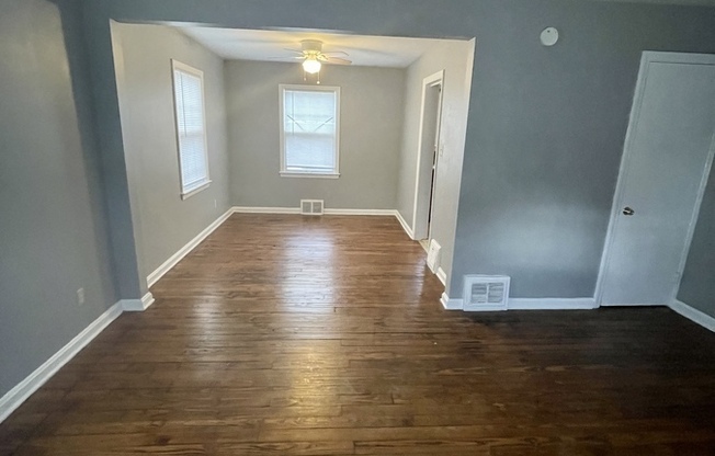3313 SUTTON RD