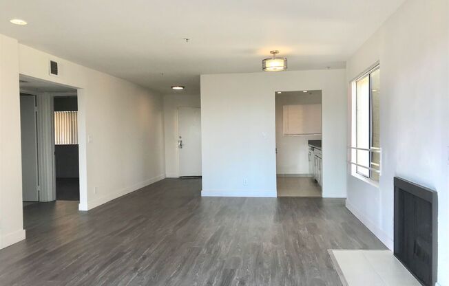 2 beds, 2 baths, 1,100 sqft, $2,750, Unit 321