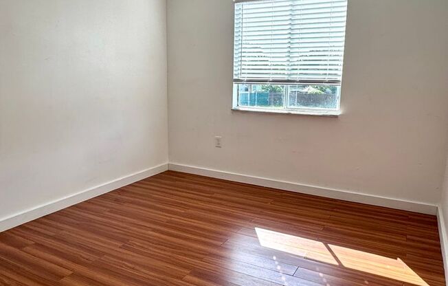 3 beds, 2 baths, 1,205 sqft, $2,275, Unit 062