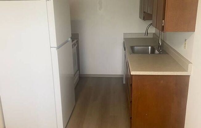 HHillCMQ -REF (Hillcrest Apartments)