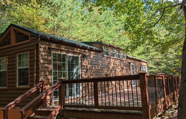Adorable 1BD/1BA Tiny Home in the Isis Cove Development off Bradley Branch Rd.