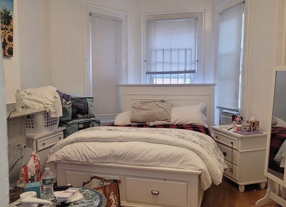 109 Dartmouth St Apt 19C