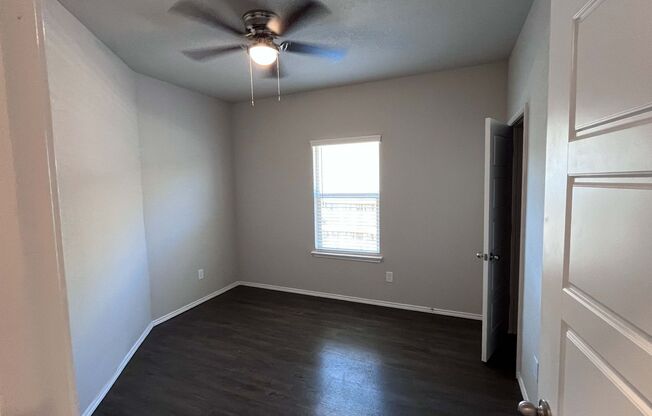 3 beds, 2 baths, $1,650, Unit 9306 Canyon Bend Unit 2