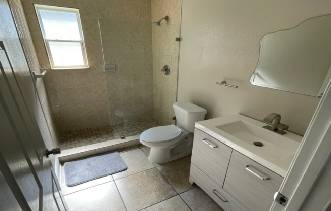 3511 N DARTMOUTH AVE