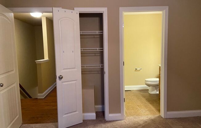 2 beds, 2.5 baths, 1,115 sqft, $1,055, Unit 030