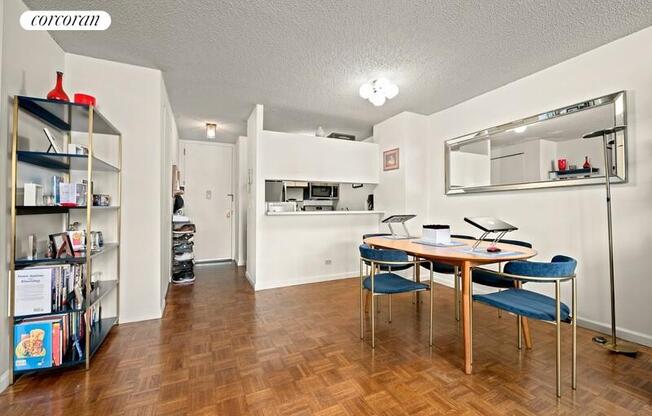 1 bed, 1 bath, $4,800, Unit 21E