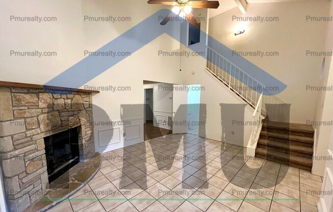 AVAILABLE NOW!!! Great Area!!  Off Pleasant Ridge close to Walnut Creek. 3 Bed 2.5 Bath 2 Car Garage, 2 Storey