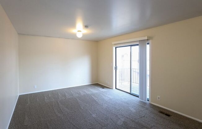 2 beds, 1.5 baths, $1,800, Unit 1173