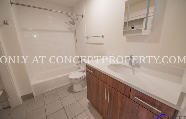 2 beds, 1 bath, 1,066 sqft, $1,795, Unit 08
