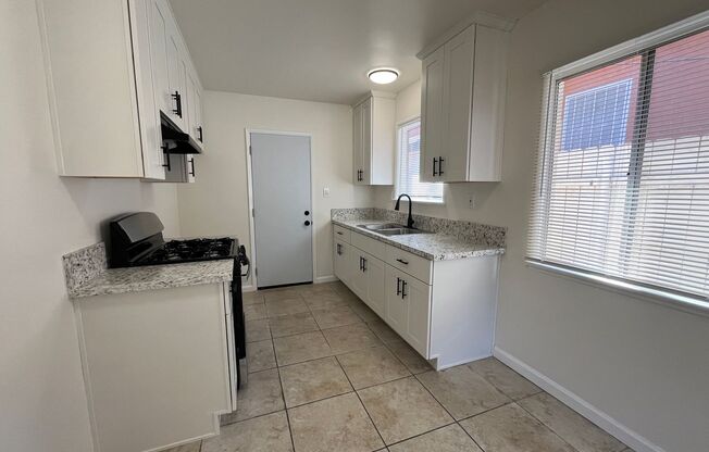 816-820 W Walnut Ave.