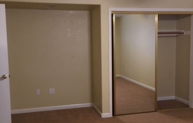 1 bed, 1 bath, 822 sqft, $1,425, Unit 910 H 105