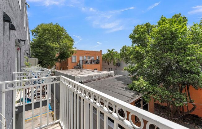 1 bed, 1.5 baths, 693 sqft, $1,950, Unit 208