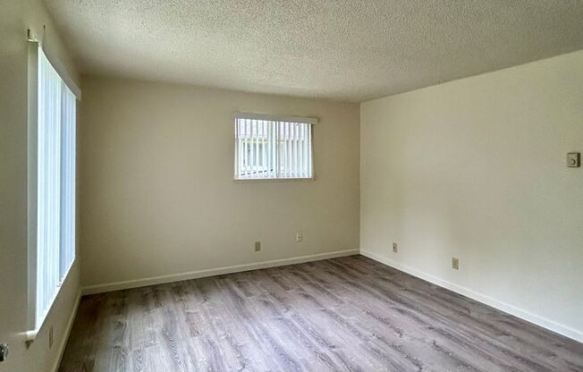 1 bed, 1 bath, 510 sqft, $1,125, Unit 3847 24th Pl NE