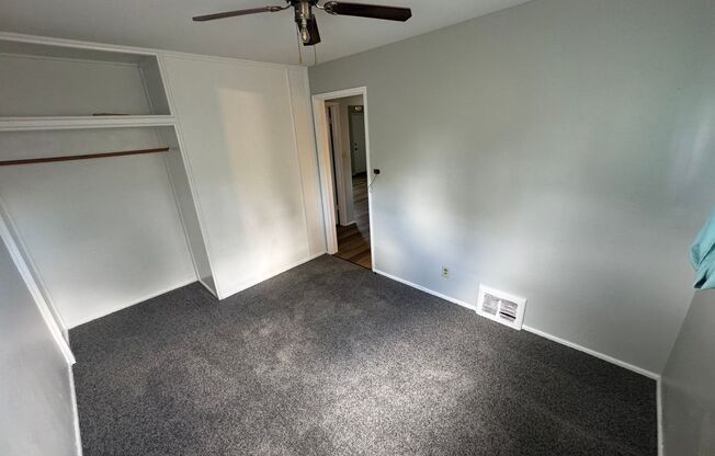 2 beds, 1 bath, $1,000