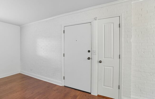 2 Bedroom Condo on Park Road!