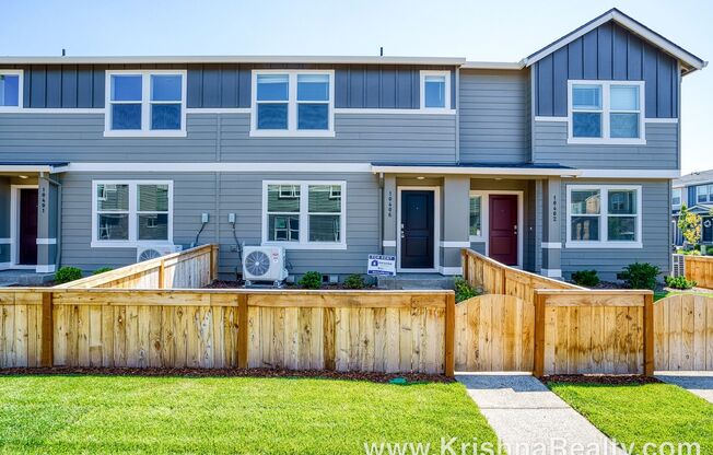 Beautiful NEW CONSTRUCTION 3 Bedroom 2.5 Bath DR Horton Townhome For Rent