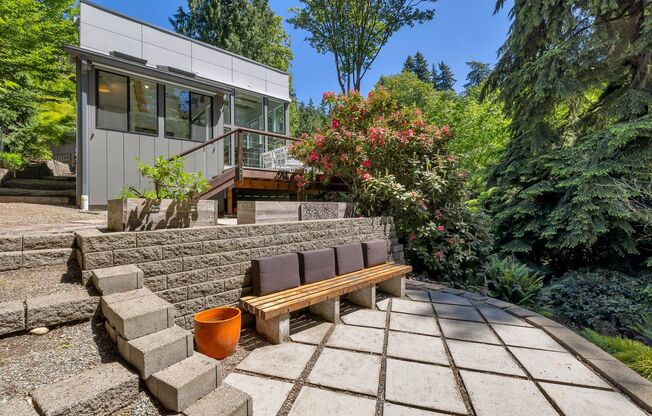 Great modern home located on Mercer Island