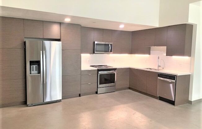 1 bed, 1 bath, 640 sqft, $3,095, Unit 104