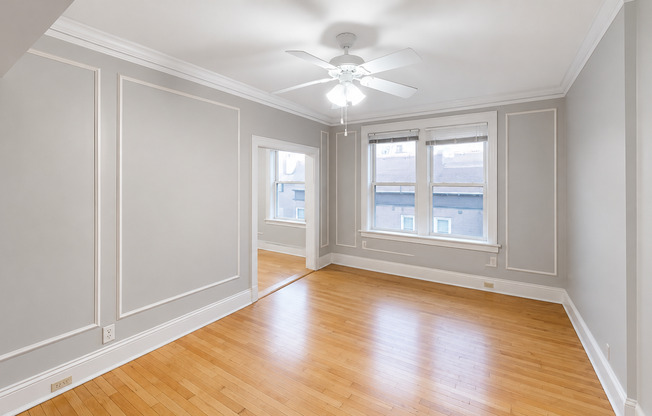Studio, 1 bath, 420 sqft, $1,100, Unit 304