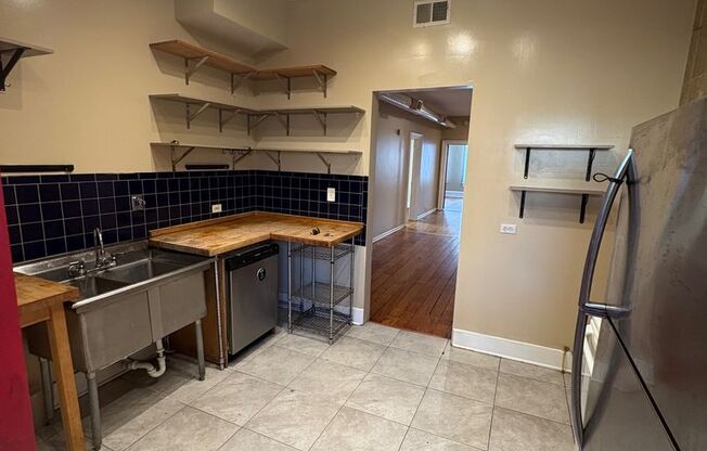 1154 W 18th St.