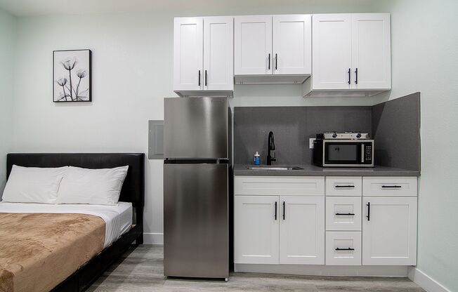 Studio, 1 bath, 141 sqft, $1,095.42, Unit 23