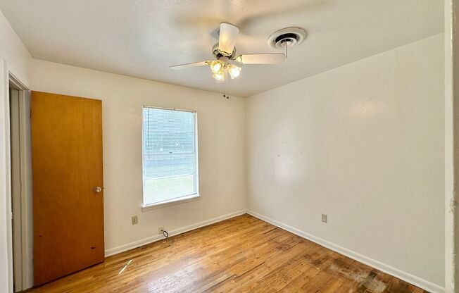 3 beds, 1 bath, $995