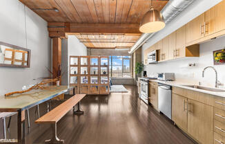 1 bed, 1 bath, 950 sqft, $3,700, Unit 427