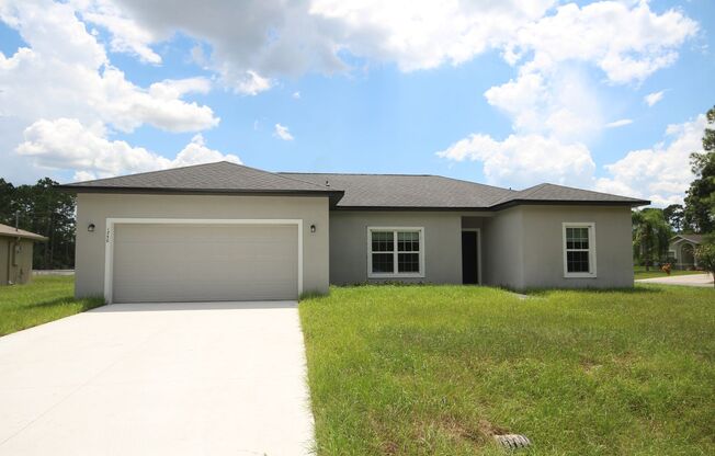 Charming 3 Bedroom, 2 Bathroom Home in Palm Bay!!