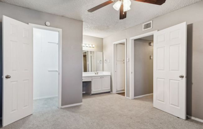 2 beds, 1 bath, 1,031 sqft, $1,495