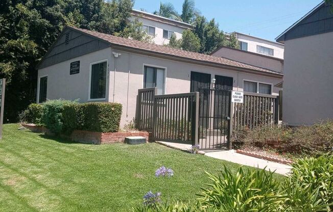 Hamilton Court Apartments