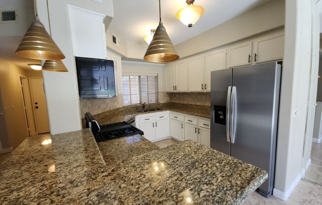 3 beds, 2.5 baths, $1,750, Unit Unit 1039