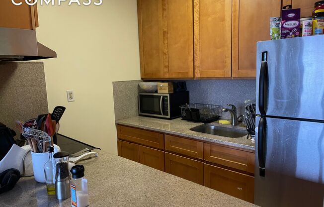 1 bed, 1 bath, $2,700, Unit 5B