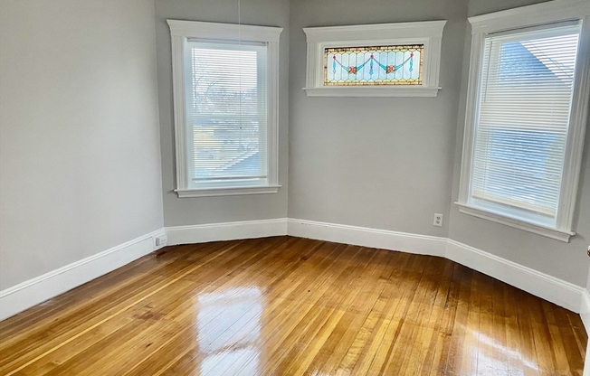 22 ADAMS ST