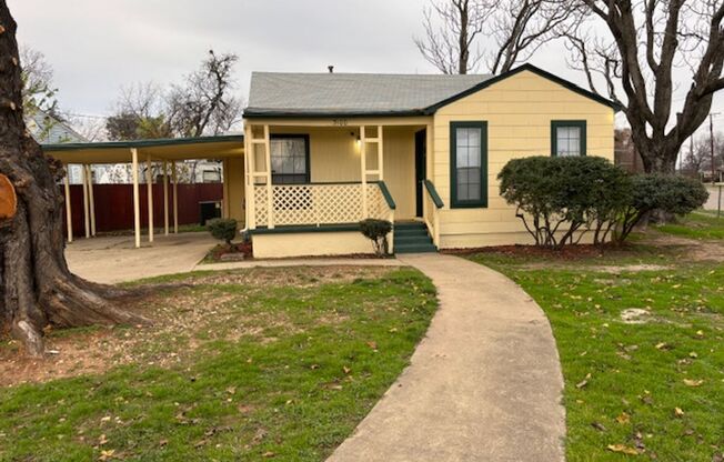 Nicely Updated 2 Bedroom, 1 Bath in Handley Area