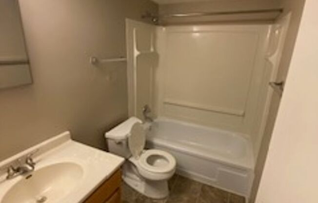 1 bed, 1 bath, 673 sqft, $989, Unit 12748A