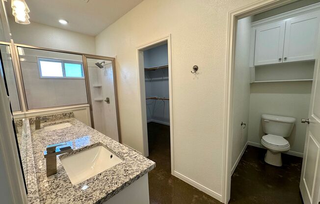 3 beds, 2 baths, $2,000, Unit 705