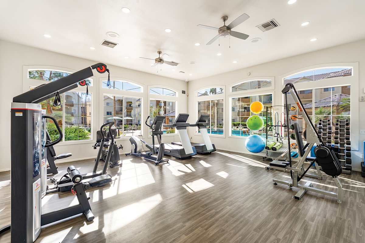 Welcome to Sonterra Apartments at Paradise Valley