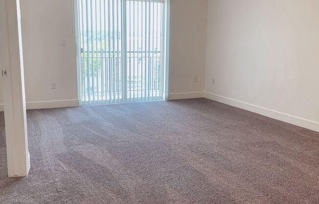 1 bed, 1 bath, 705 sqft, $1,250, Unit 544