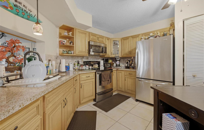 800 INDEPENDENCE DR