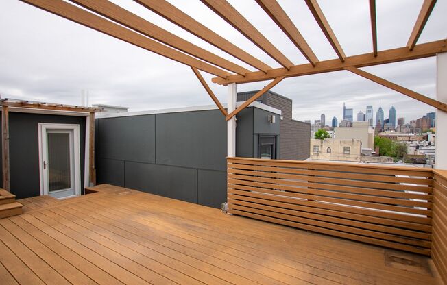 Modern & Efficient Point Breeze Townhome!