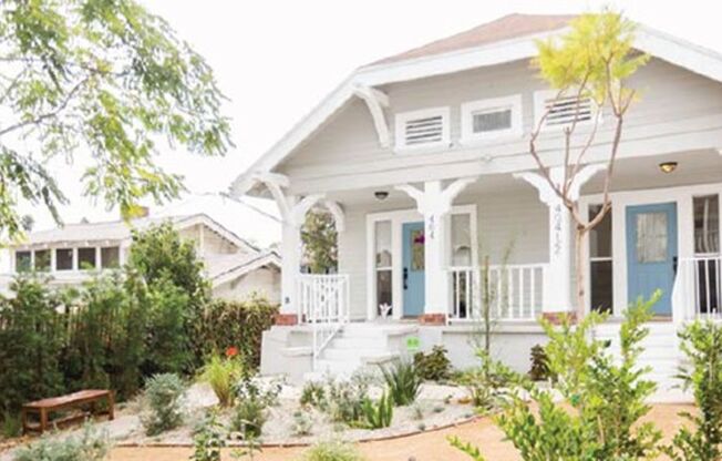 Small Community, Big Opportunity – Won’t Last! Your Highland Park Home Awaits!