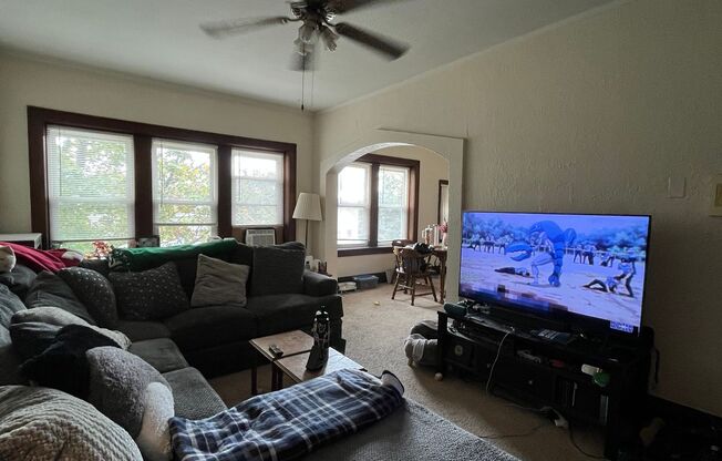 1 bed, 1 bath, $895, Unit 5