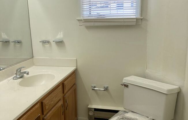 2 beds, 1.5 baths, 1,000 sqft, $1,549, Unit 15C