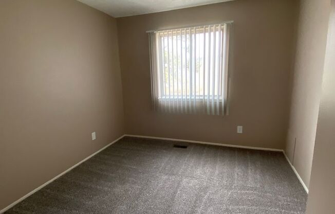 2 beds, 1 bath, 869 sqft, $1,139, Unit 2944B